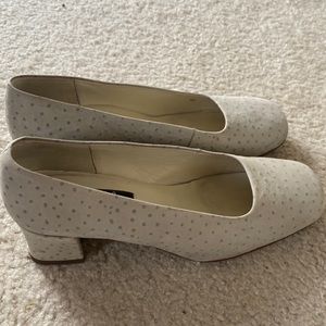 Ecco heels size 6 1/2 but fit 8 or 8 1/2